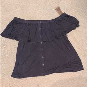 American Eagle off the shoulder top